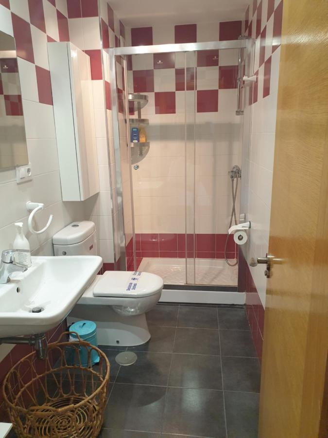 Apartamento Cine Colon 2 Ribadeo Exterior photo